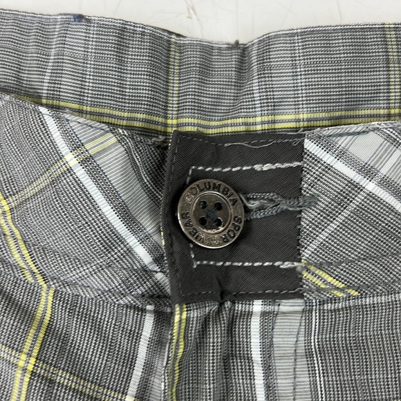 Men's  Columbia Omni-Shield Performance Shorts - Picture 2 of 8
